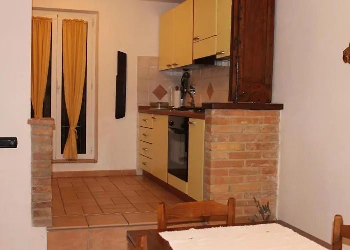 Rustikale Eleganz Mit Blick Auf Umbrische Landschaft By Interhome