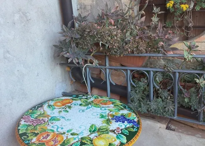 Rustikale Eleganz Mit Blick Auf Umbrische Landschaft By Interhome アパート