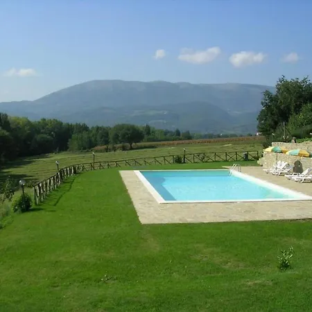 Rustikale Eleganz Mit Blick Auf Umbrische Landschaft By Interhome * Perugia
