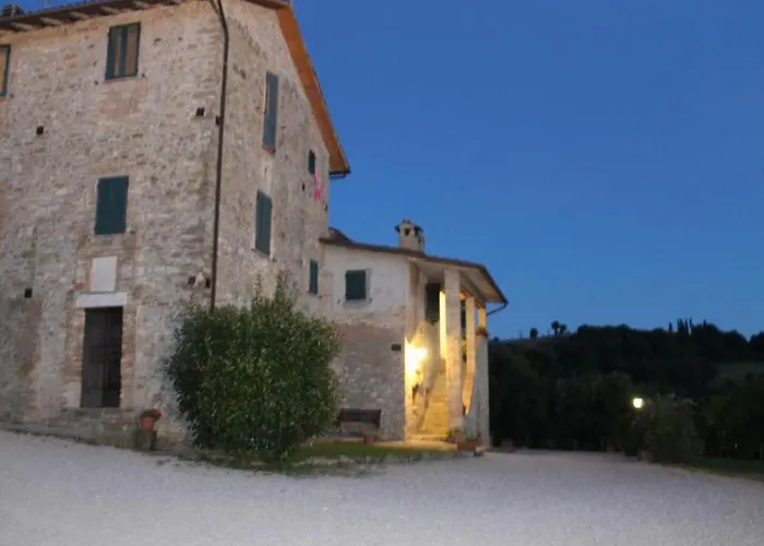 Rustikale Eleganz Mit Blick Auf Umbrische Landschaft By Interhome *